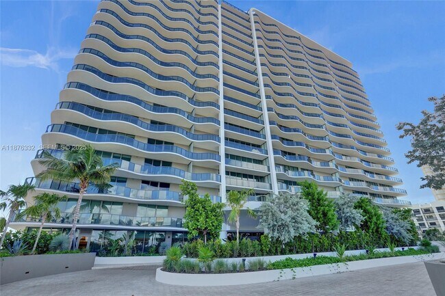 Building Photo - 900 N Ocean Blvd