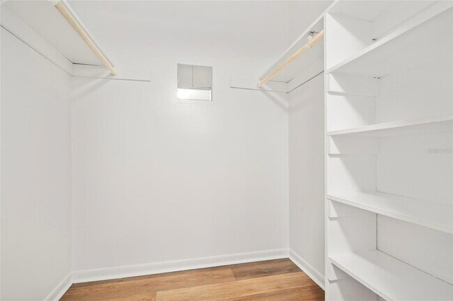 Building Photo - 6336 Newtown Cir