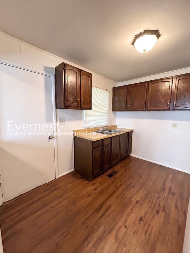 Building Photo - 1242 Addison Ave