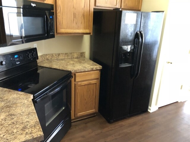 Building Photo - 7117 Rapid River Dr W