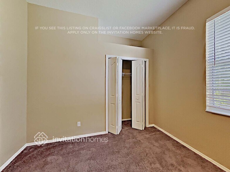 Building Photo - 3718 72nd Terrace E