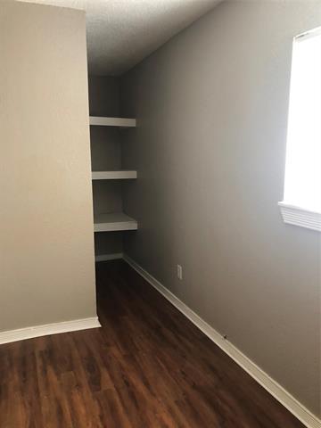 Building Photo - 2923 Azle Ave