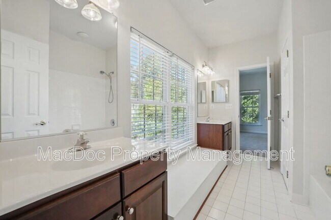Building Photo - 11402 Chivalry Chase Ln