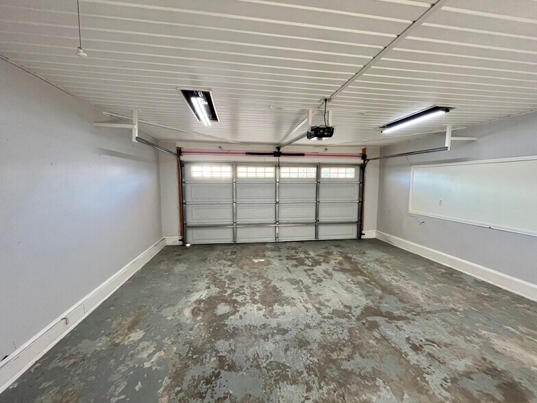 Building Photo - 1594 Boulder Creek Rd