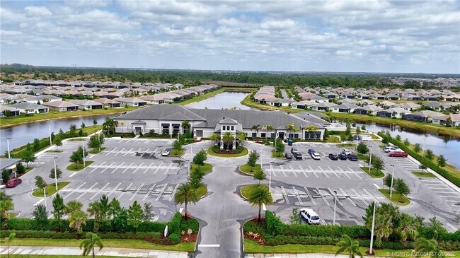 Building Photo - 11933 SW Coral Cove Pkwy