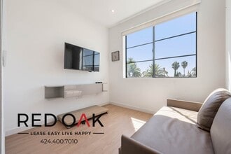 Building Photo - 11649 Mayfield Ave