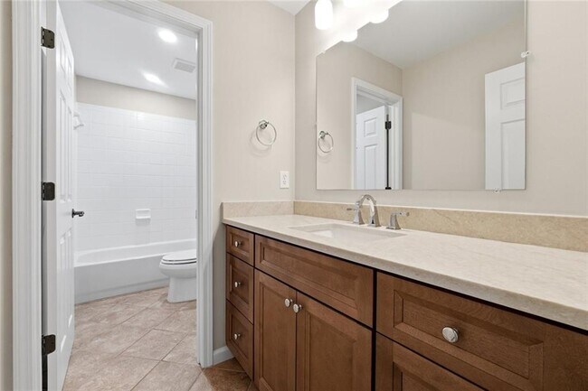 Building Photo - 2725 Blackstock Dr