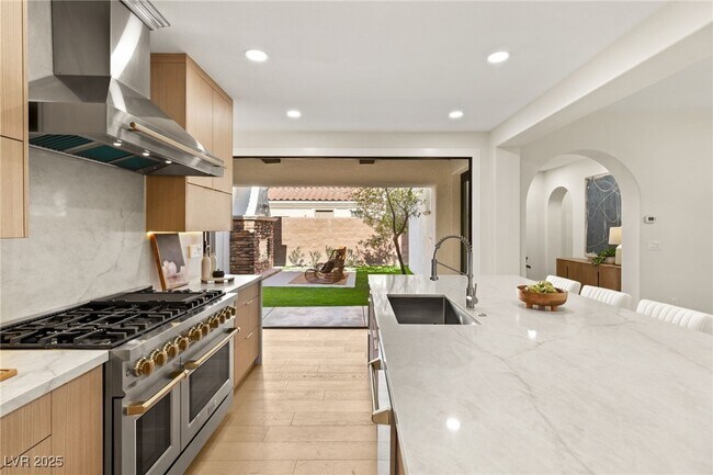 Building Photo - 12024 Whitehills St