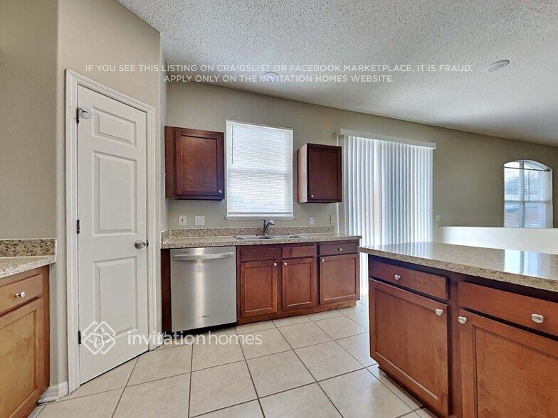 Building Photo - 812 Rocky Mountain Ct