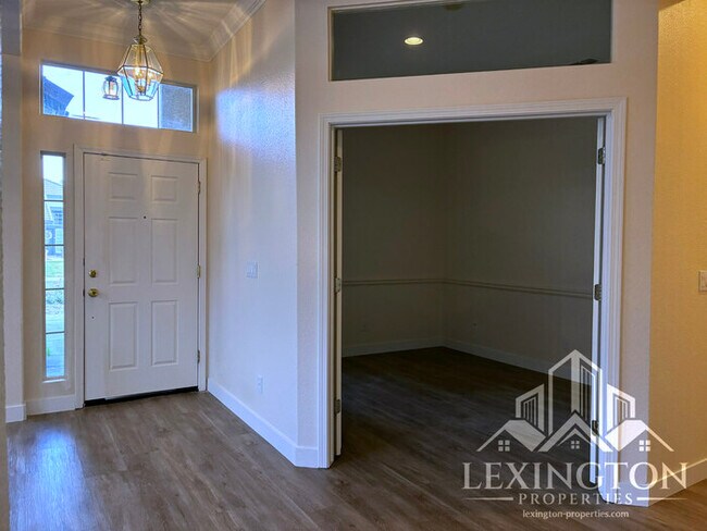 Building Photo - Beautifully Updated, 3BD+office/2BA, Single-Story Home in Rocklin – Off Stanford Ranch Rd., Near ...