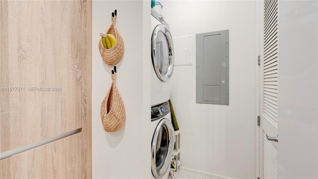 Building Photo - 545 SW 11th St