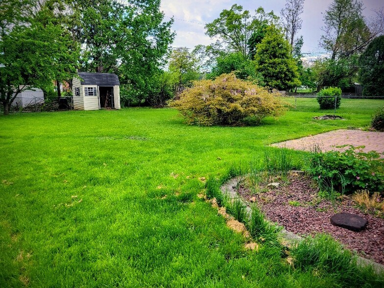 Building Photo - 551 S Royal St