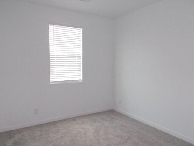 Building Photo - Welcome to Alderidge Townhomes!
