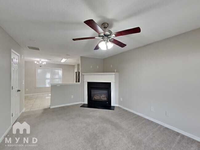 Building Photo - 227 London Dr