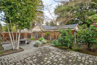 Building Photo - 393 Maclane St