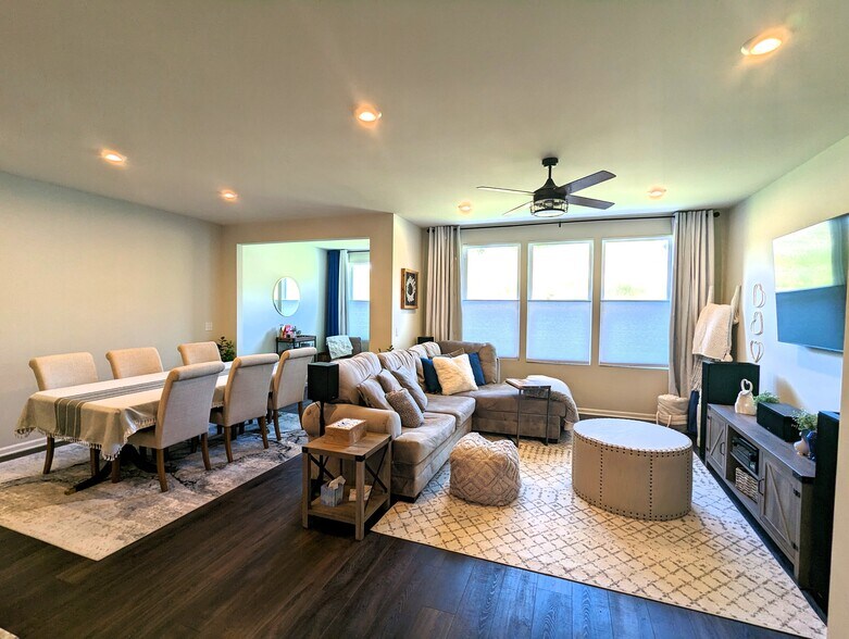 Building Photo - 4709 Broomfield Way
