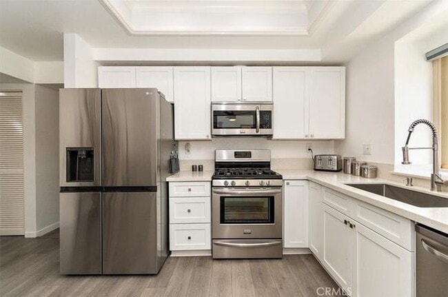 Building Photo - 11043 Country View Dr