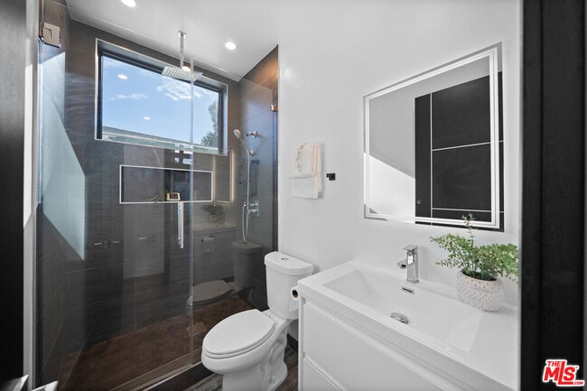 Building Photo - 5812 Willis Ave