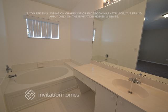 Building Photo - 620 208th Cir