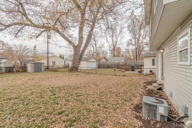 Building Photo - 27365 Park Ct