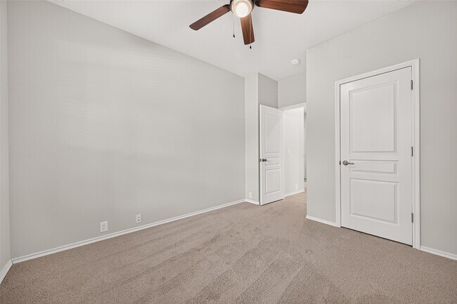Building Photo - 24518 Carlton Springs Ln