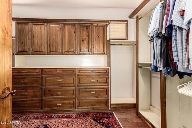 Building Photo - 1930 E Desert Willow Dr