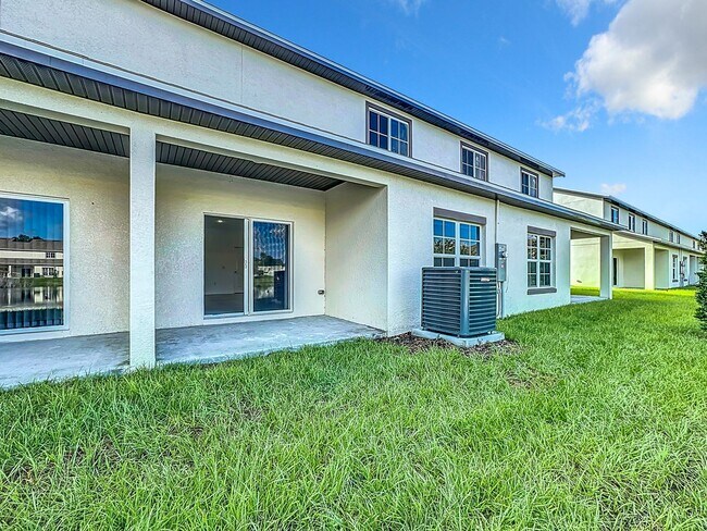 Building Photo - Townhouse For Lease in Saint Cloud