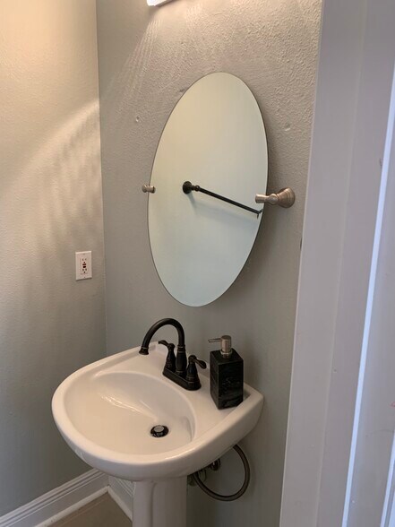 Half Bath (Down) - 3129 Santorini Ct