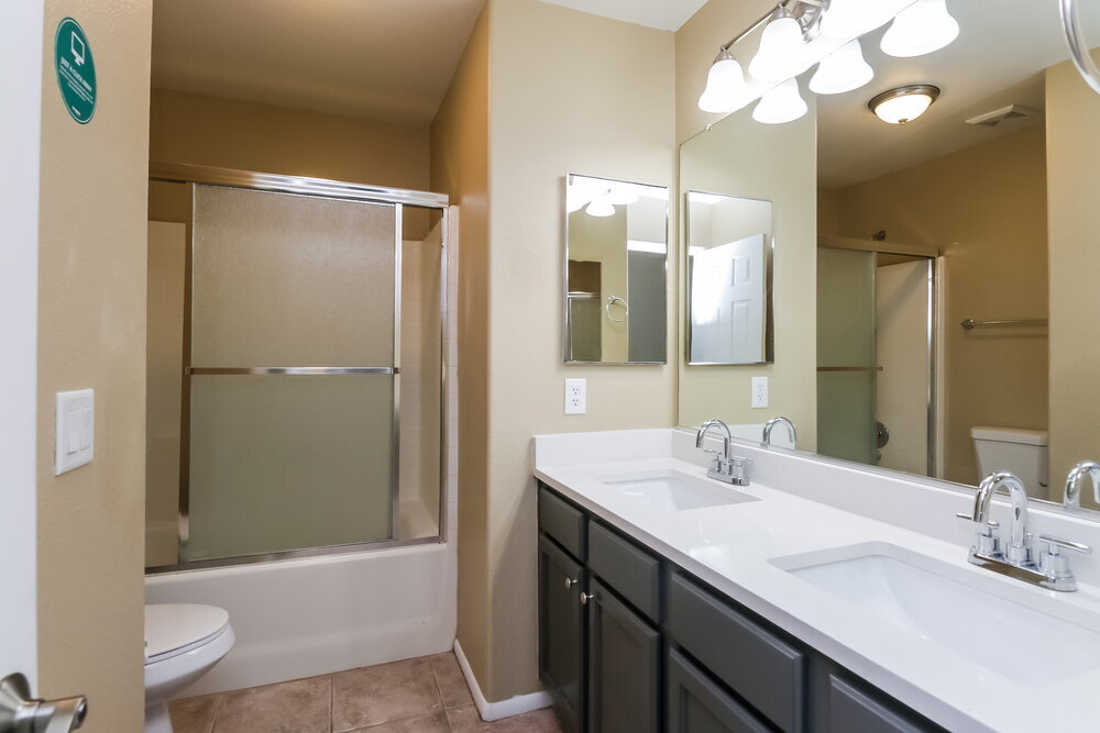 Building Photo - 16048 W Desert Bloom St