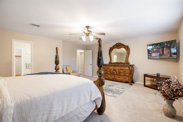 Building Photo - 9601 Euclid Dr