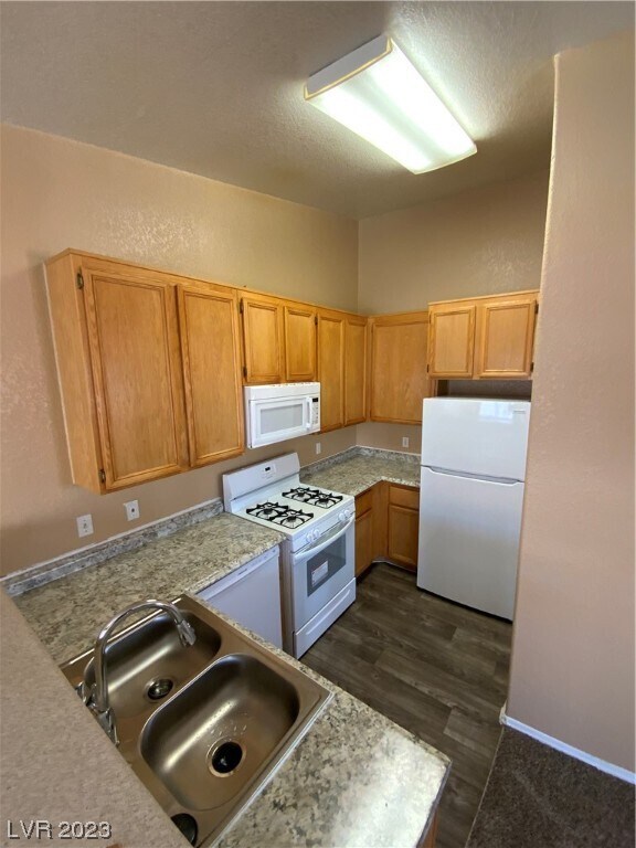 Building Photo - 4730 E Craig Rd