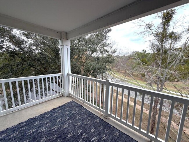 Building Photo - 2801 Chancellorsville Dr