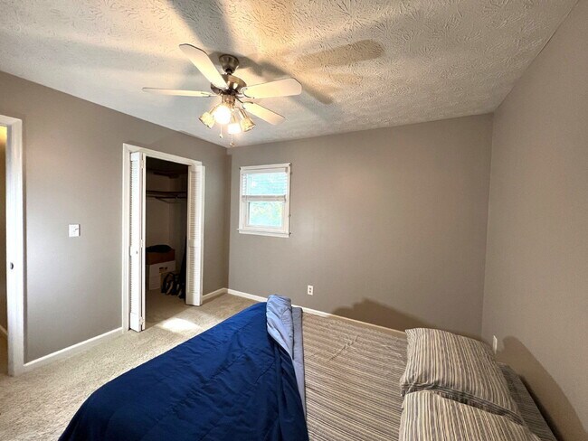 Building Photo - 3324 Devaughn Dr