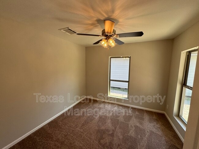 Building Photo - 3231 Holman St