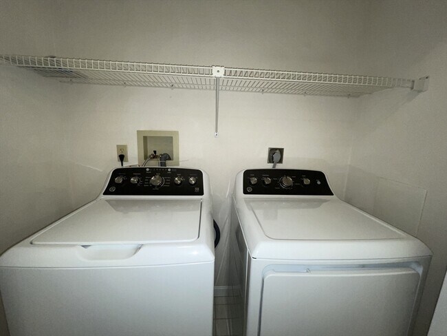 Building Photo - 45 Shawsheen Rd