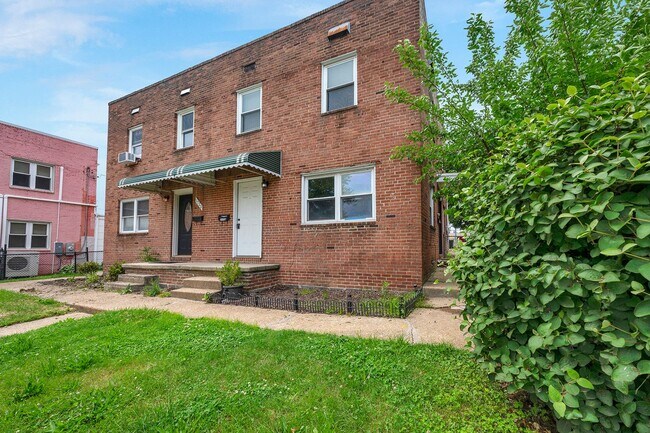 Building Photo - 1722 Yakona Rd
