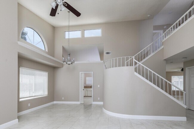 Building Photo - 953 E Buckhill Rd