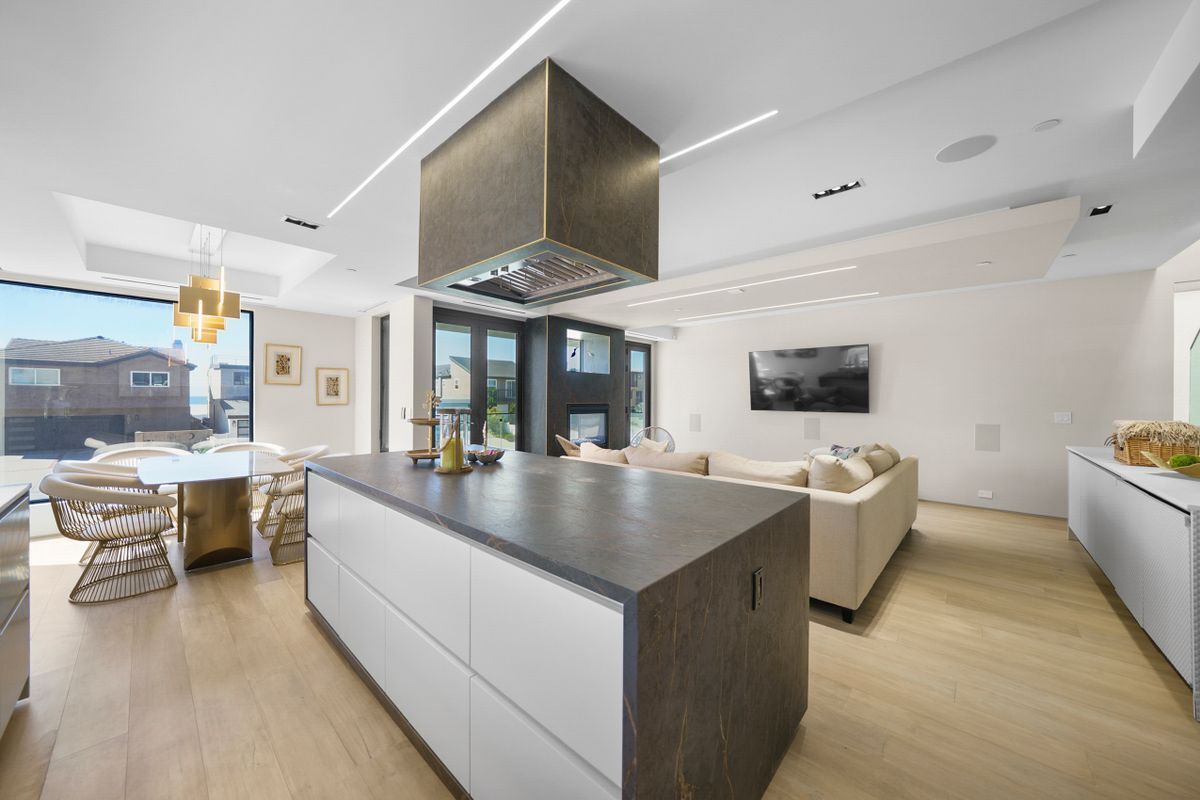 Building Photo - 1500 Ocean Dr