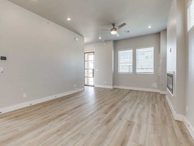 Building Photo - 2523 NW 132nd Pl