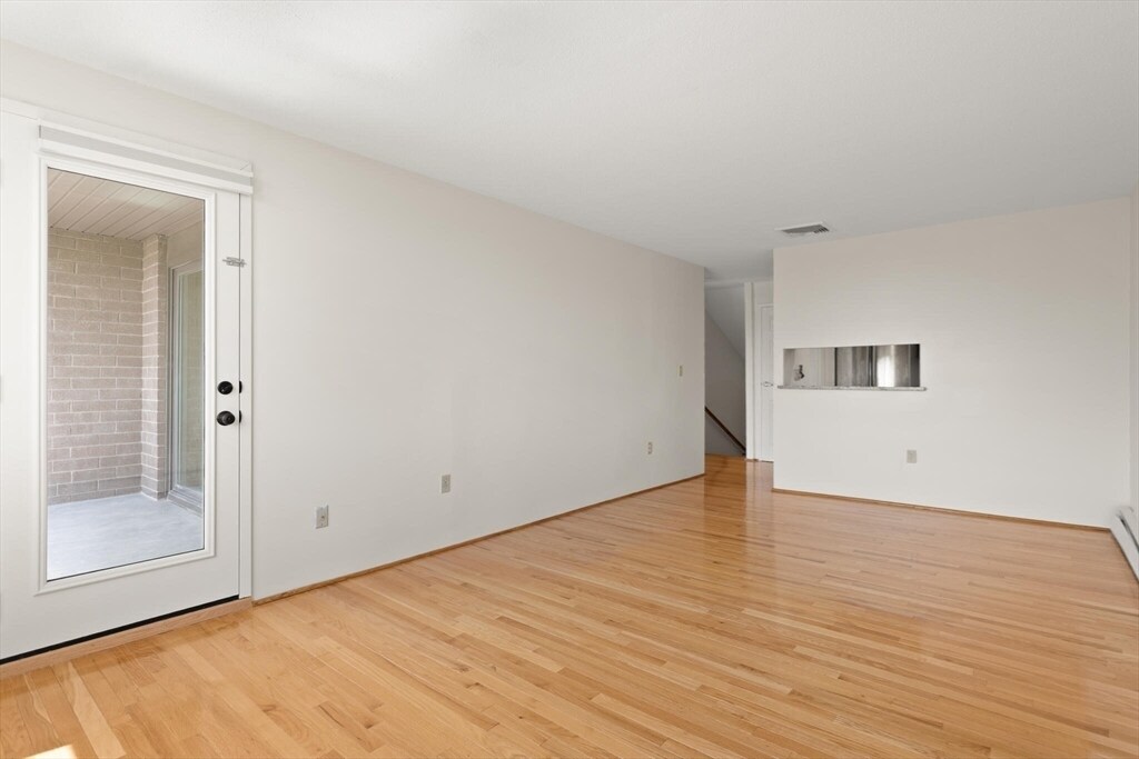 Building Photo - 321 Harvard St