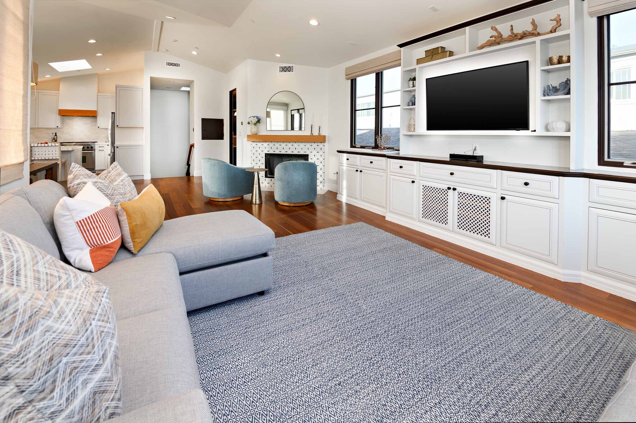 Building Photo - 319 33rd St