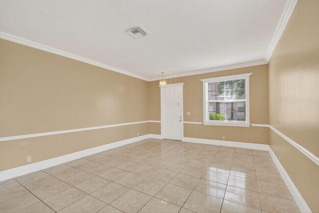 Building Photo - 1756 Pierside Cir