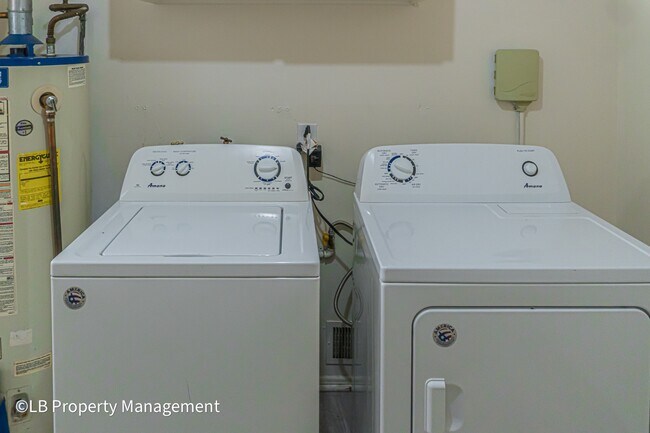 Building Photo - 1780 W Tennessee Ave