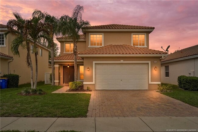 Building Photo - 2736 SW Butterfly Ln