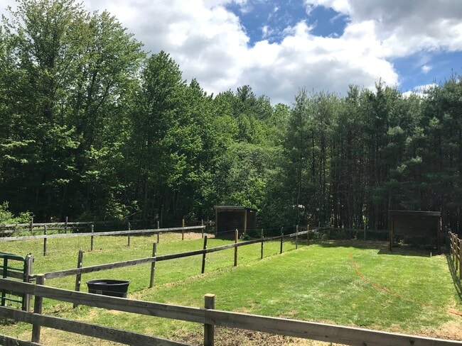 Building Photo - Buxton