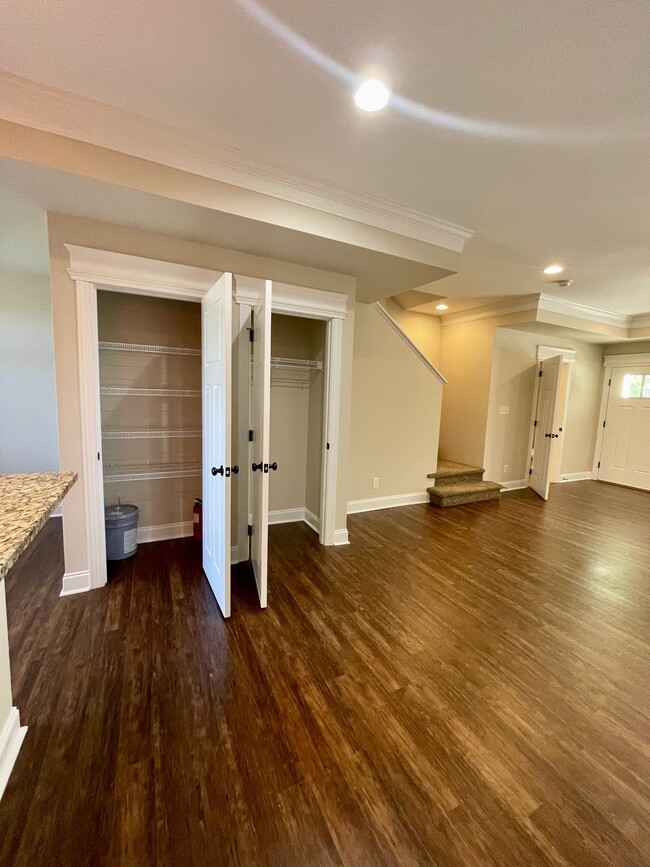 Building Photo - 219 Capstone Dr