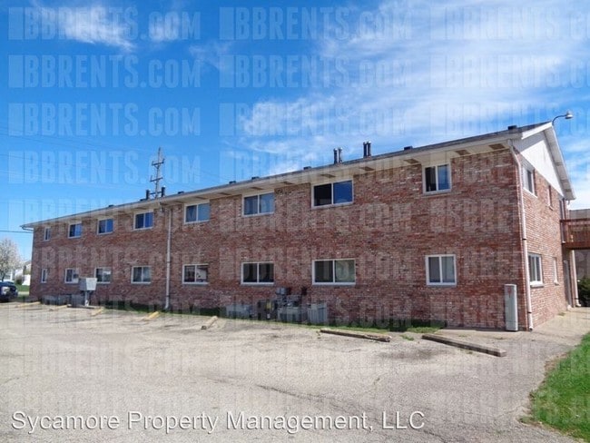 Building Photo - 415 Sycamore Rd