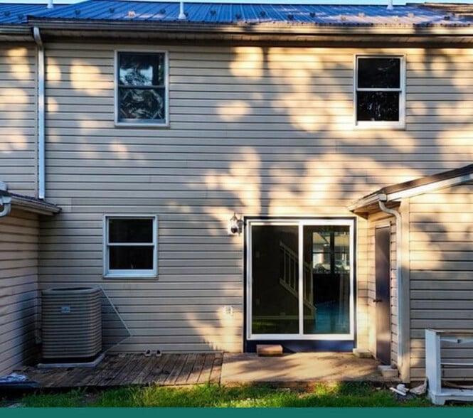 Building Photo - 209 Baker and Russell Dr