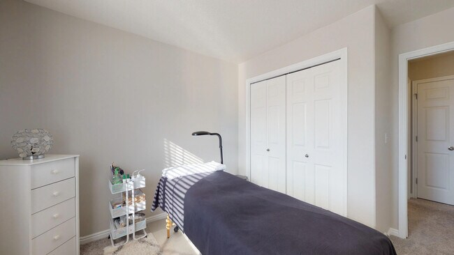 Building Photo - 4058 Valderrama