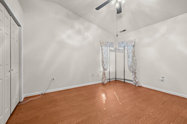 Building Photo - Charming 3-Bedroom Brick Ranch in Raleigh ...